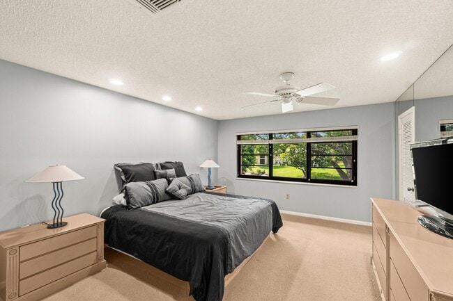 Building Photo - 46 Stratford Ln W