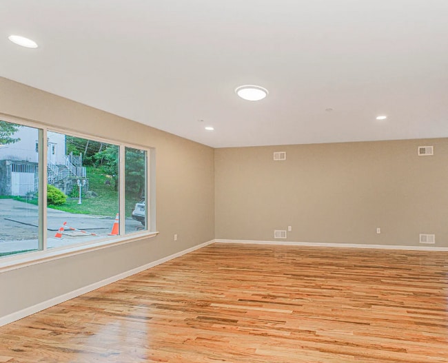 Building Photo - 17 Cunard Ave