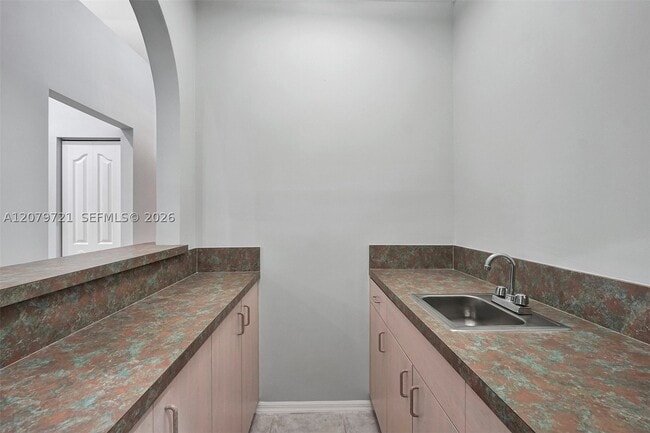 Building Photo - 18440 SW 77th Ct