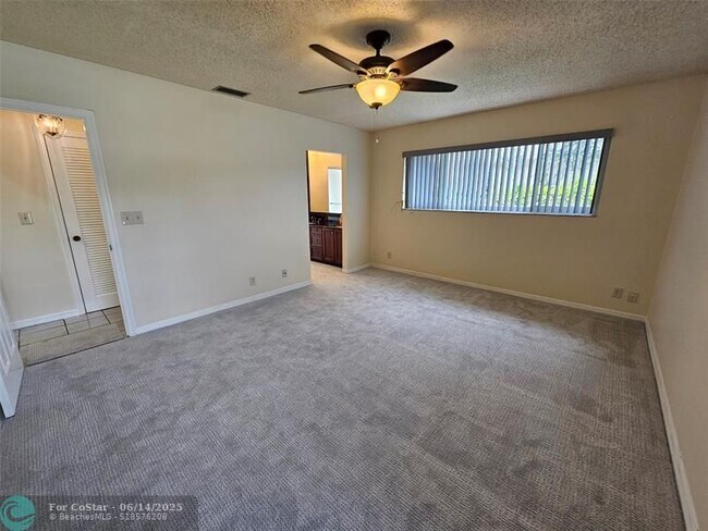 Building Photo - 11327 Little Bear Dr