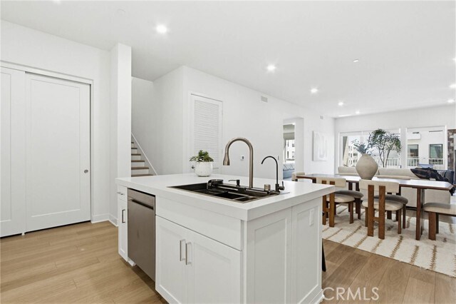 Building Photo - 1604 Rivington