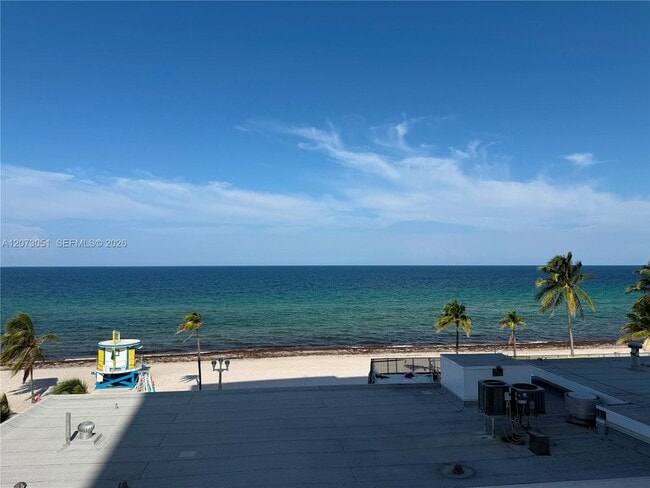 Building Photo - 3111 N Ocean Dr