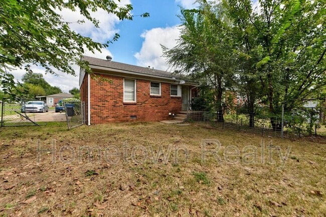 Building Photo - 430 Babb Dr
