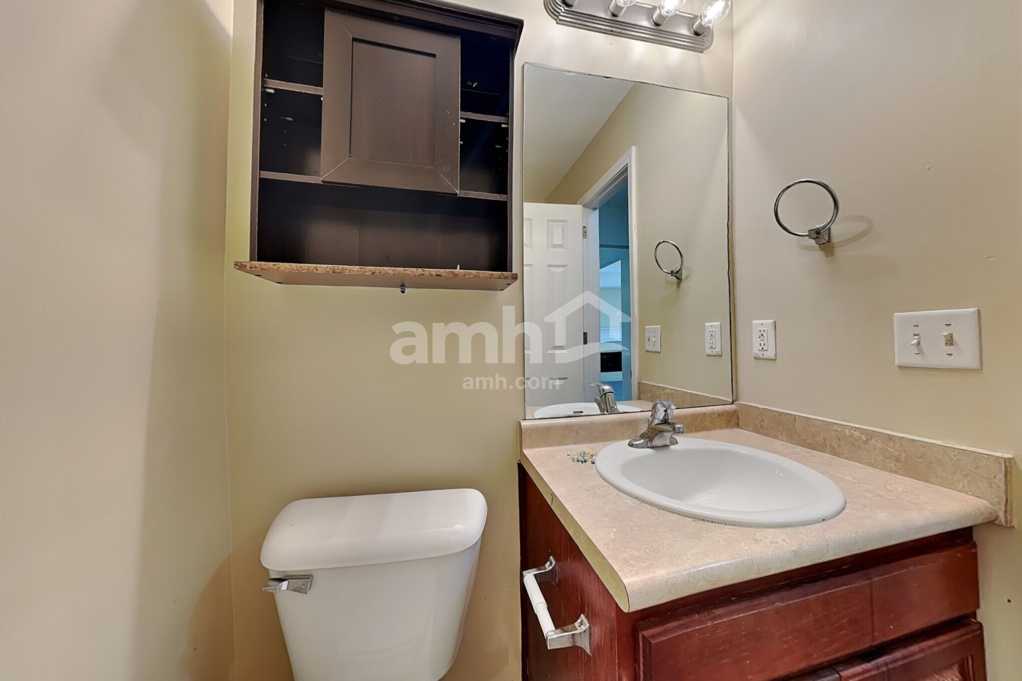Building Photo - 57 Springwater Dr