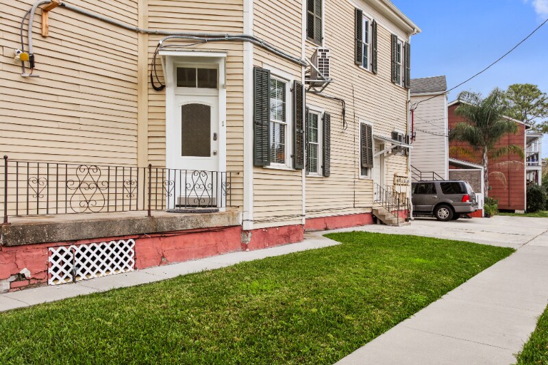 Building Photo - 2901 Lepage St