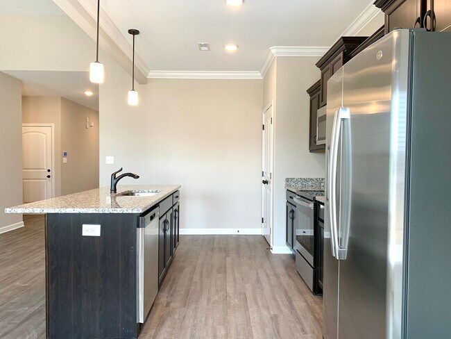 Building Photo - 1406 Citadel Dr