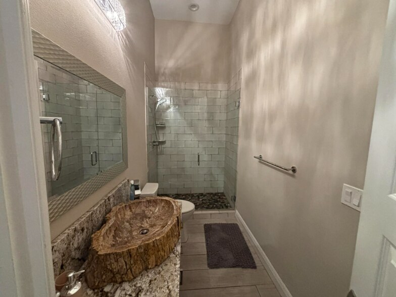 Building Photo - 415 4th Ave SW