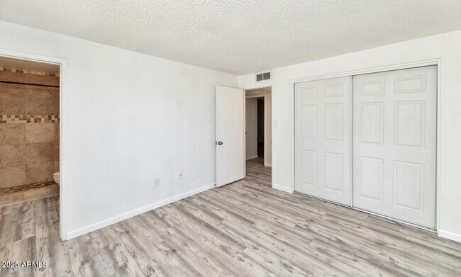 Building Photo - 13635 N 37th Pl
