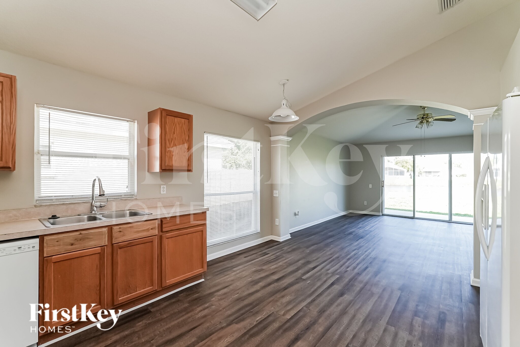 Building Photo - 12430 Midpointe Dr