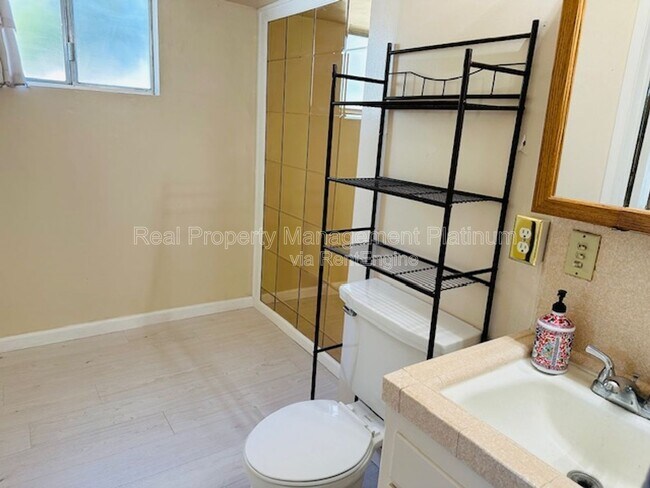 Building Photo - 3536 E Behymer Ave