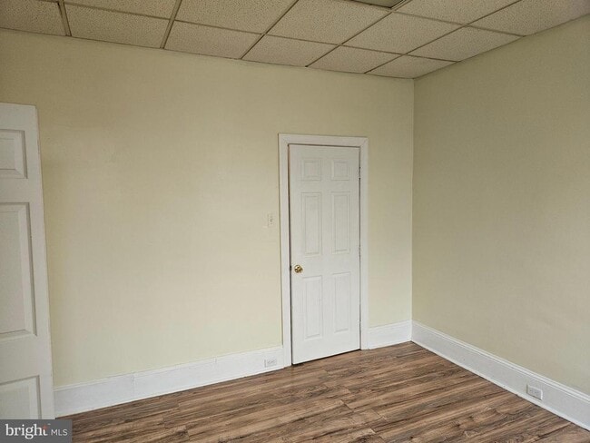 Building Photo - 3050 N Sydenham St