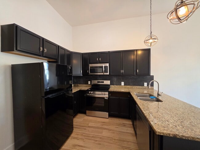 Building Photo - 2624 Palmyra St