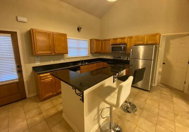 Building Photo - 4 BD/4.5 BA