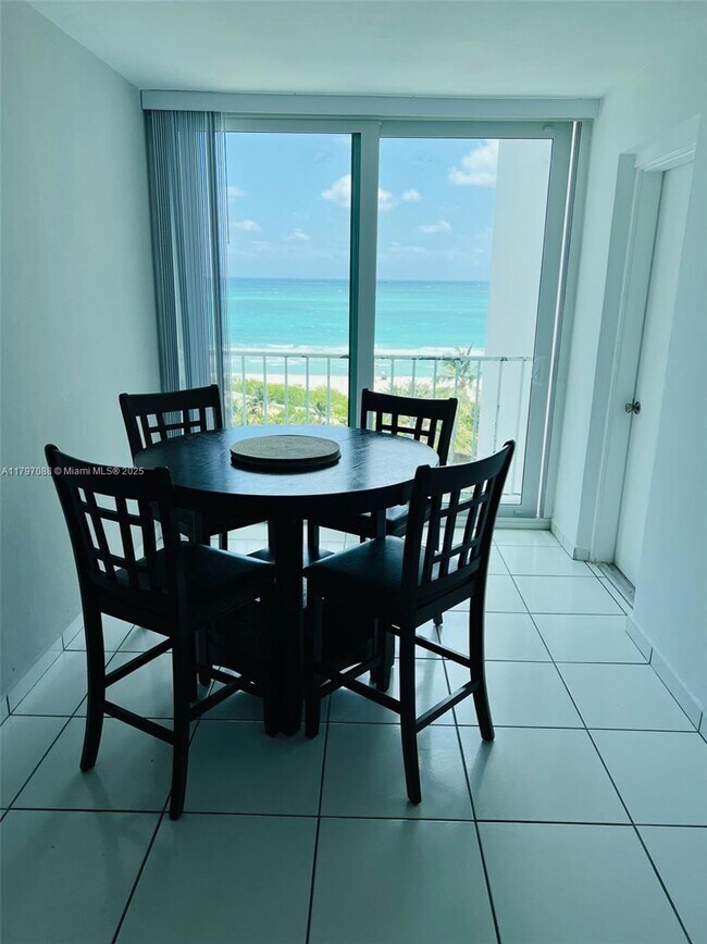 Primary Photo - 6450 Collins Ave