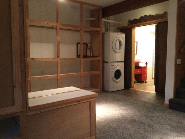 Building Photo - Custom chalet located in an exclusive neighborhood at the base of Teton Pass