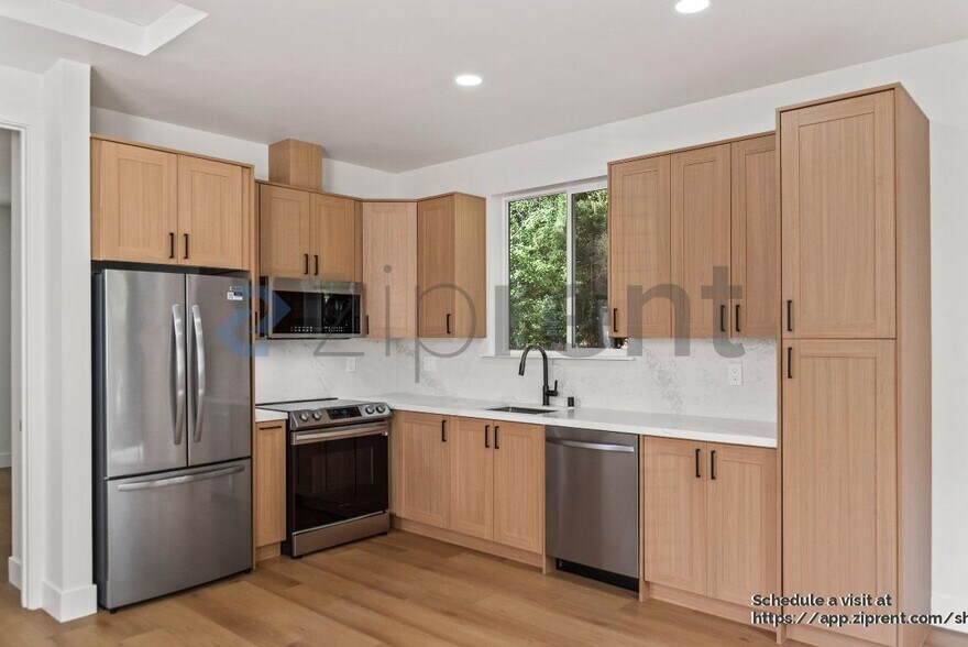 Building Photo - 3829 Buell St