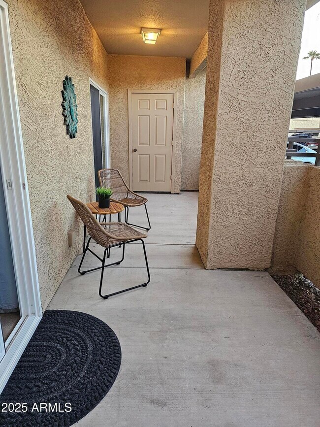 Building Photo - 10410 N Cave Creek Rd