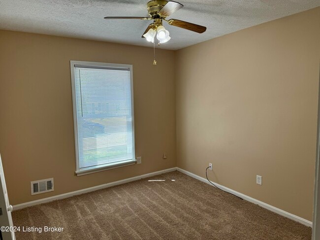 Building Photo - 8413 Cloverport Dr