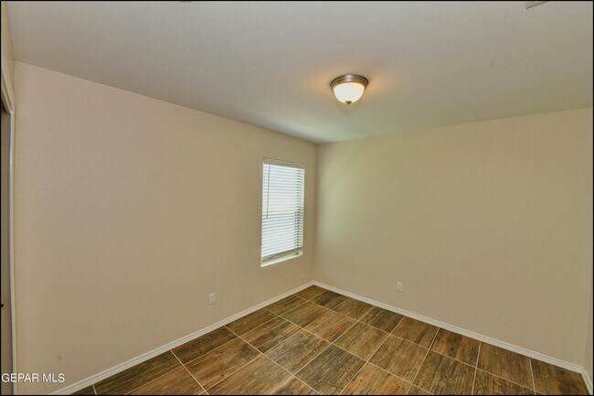 Building Photo - 12060 Mesquite Thorn Dr