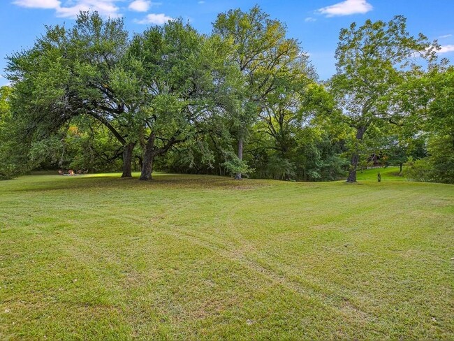 Building Photo - 9304 Flintrock Cir