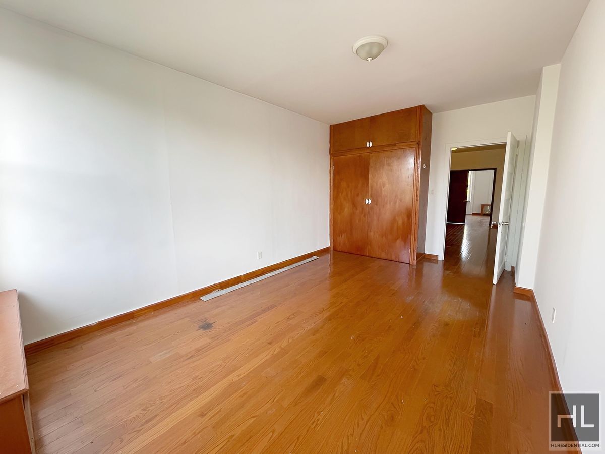 Building Photo - 3 AVENUE