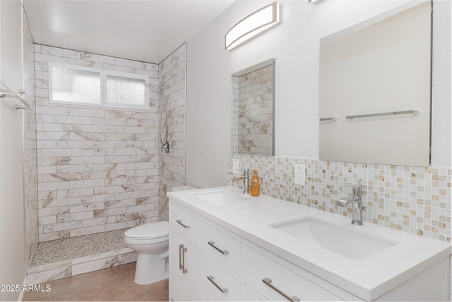 Building Photo - 8643 E Palo Verde Dr