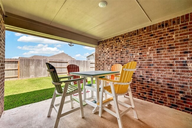 Building Photo - 2605 Golden Palms Ln