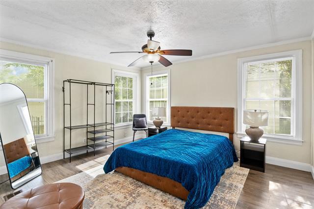 Building Photo - 2701 Benbrook Blvd