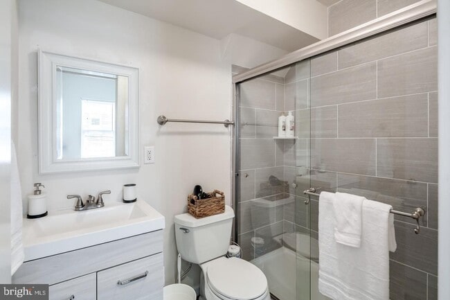 Building Photo - 2061 Kater St