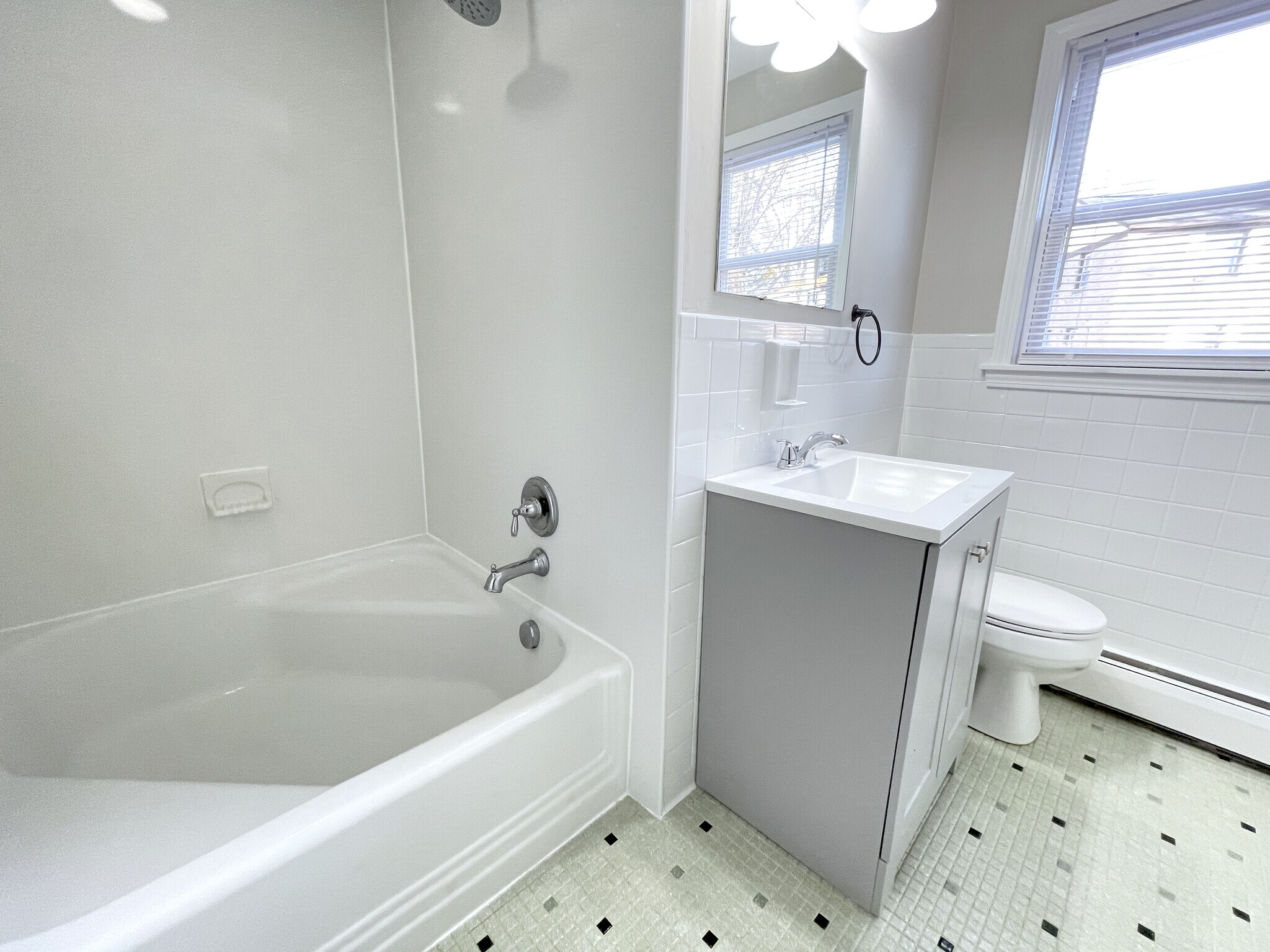 Primary Bathroom - 14 Pierce Ave