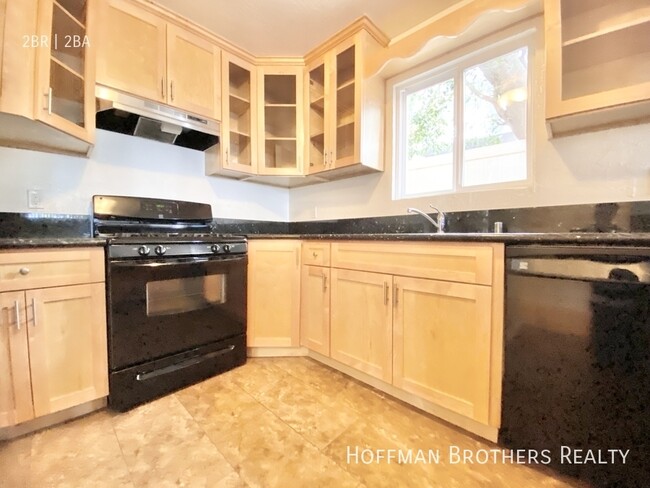 Building Photo - 1000 N Doheny Dr West Hollywood, CA 90069