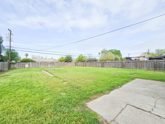 Building Photo - 7140 Chris Ave