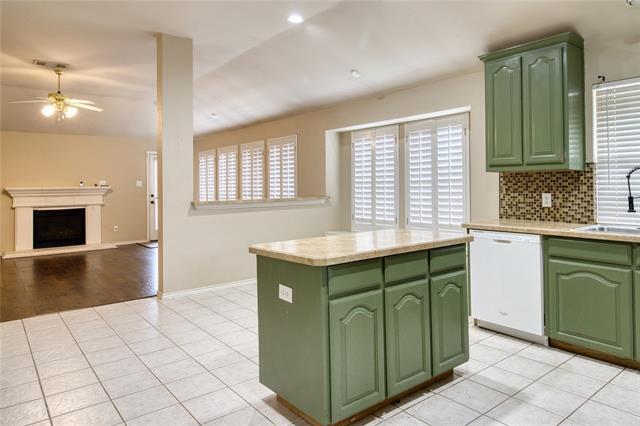 Building Photo - 8755 Sunset Trace Dr