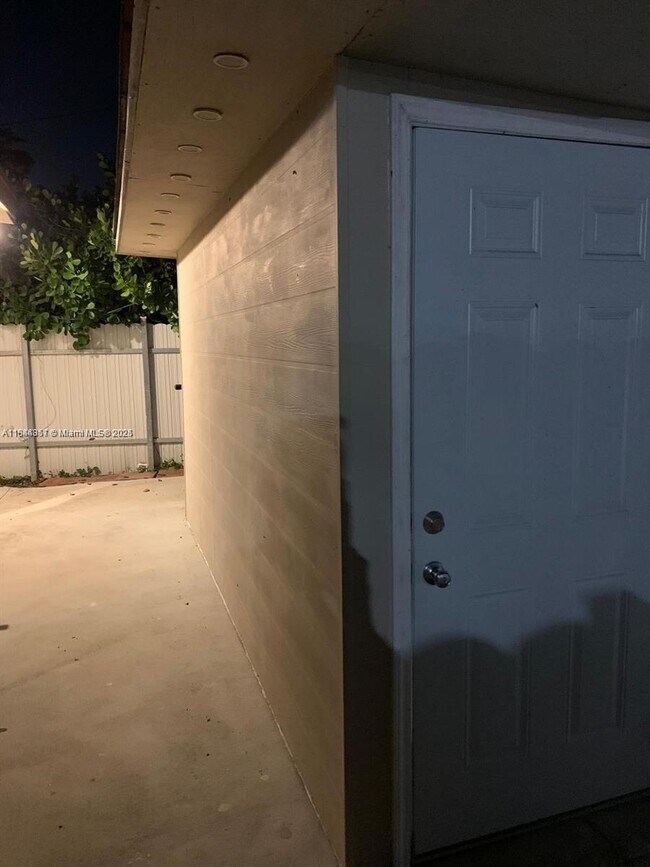 Primary Photo - 20811 NW Miami Pl