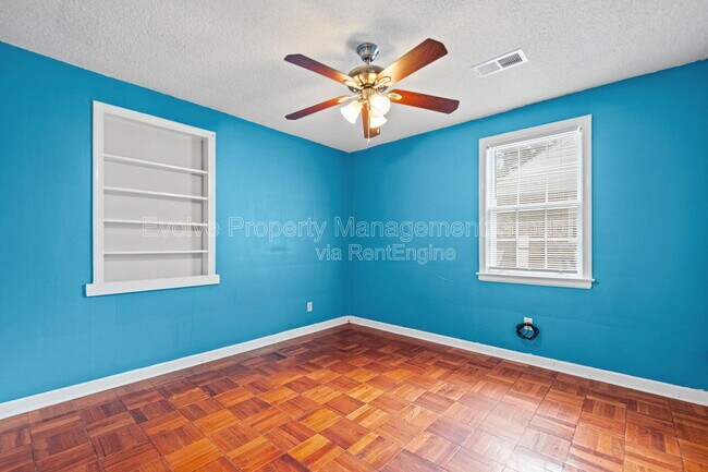 Building Photo - 1224 Bradbury Dr