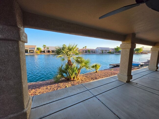 Building Photo - 2021 Lago Grande Cir