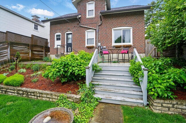 Building Photo - 3000 Hillside Ave