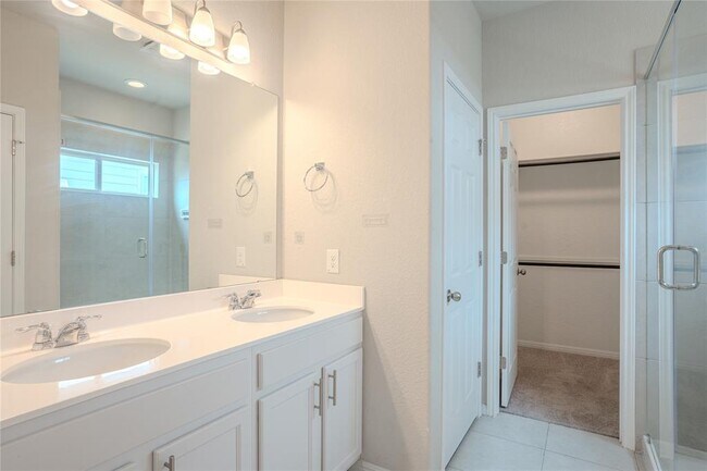 Building Photo - 120 Caney Cv