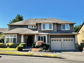 Building Photo - Modern 4BR Home in Redmond with Spacious L...