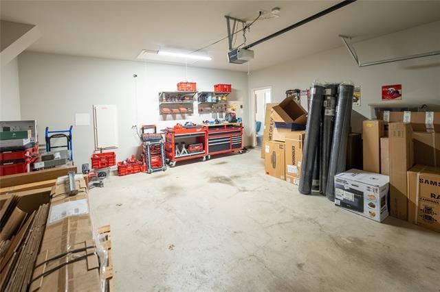 Building Photo - 8620 Grassland Dr