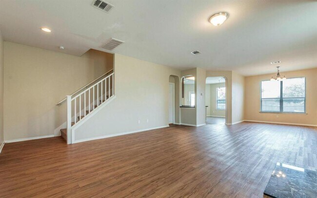 Building Photo - 1736 Bayland St