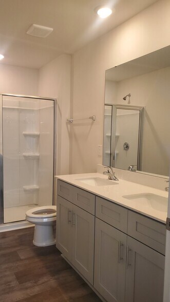 Building Photo - 1124 Broholmer Ln