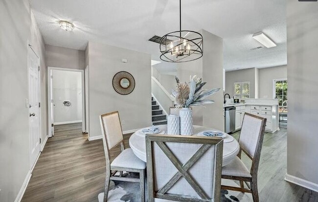 Building Photo - Remodeled home