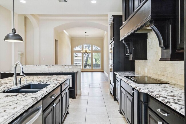 Building Photo - 944 Wilderness Oaks