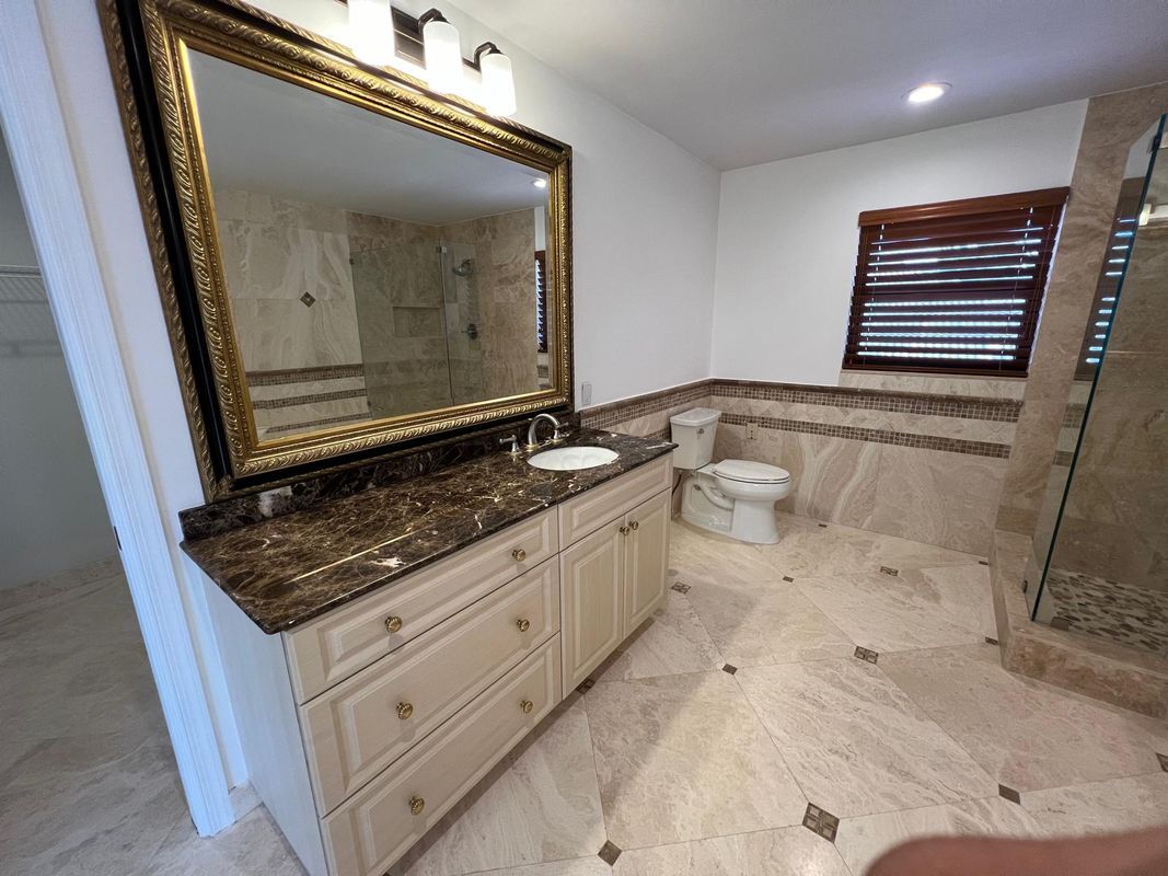 Building Photo - 6083 Vista Linda Ln