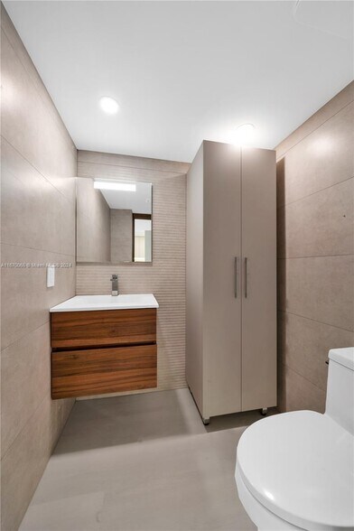 Bathroom - 1865 Brickell Ave
