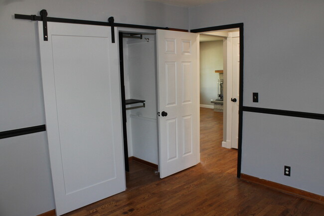 Building Photo - 63 Holly Dr
