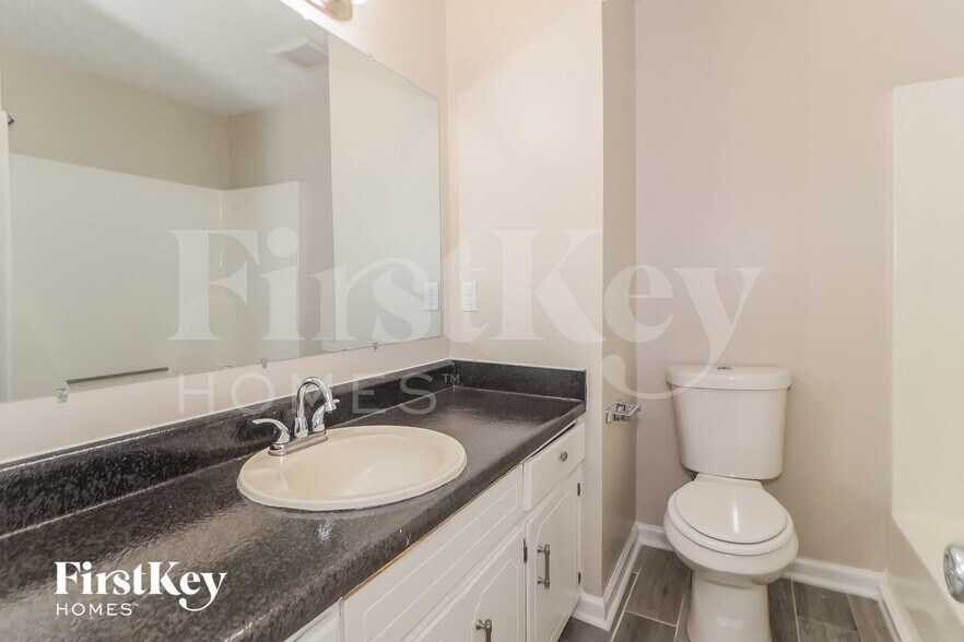 Building Photo - 2671 Pine Log Way