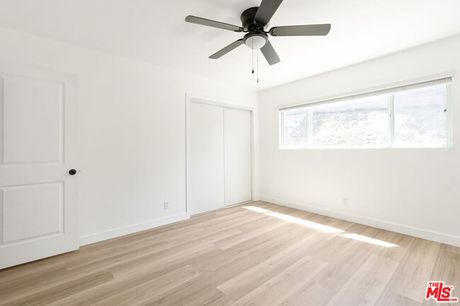 Building Photo - 1020 Larker Ave