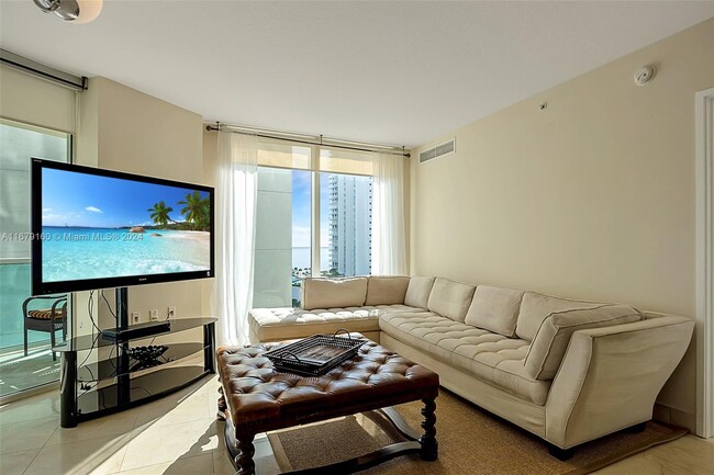 Building Photo - 150 Sunny Isles Blvd